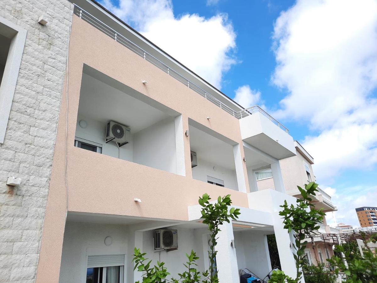 Studio Apartments Jupo Ulcinj Buitenkant foto
