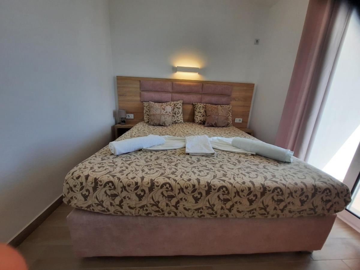 Studio Apartments Jupo Ulcinj Buitenkant foto