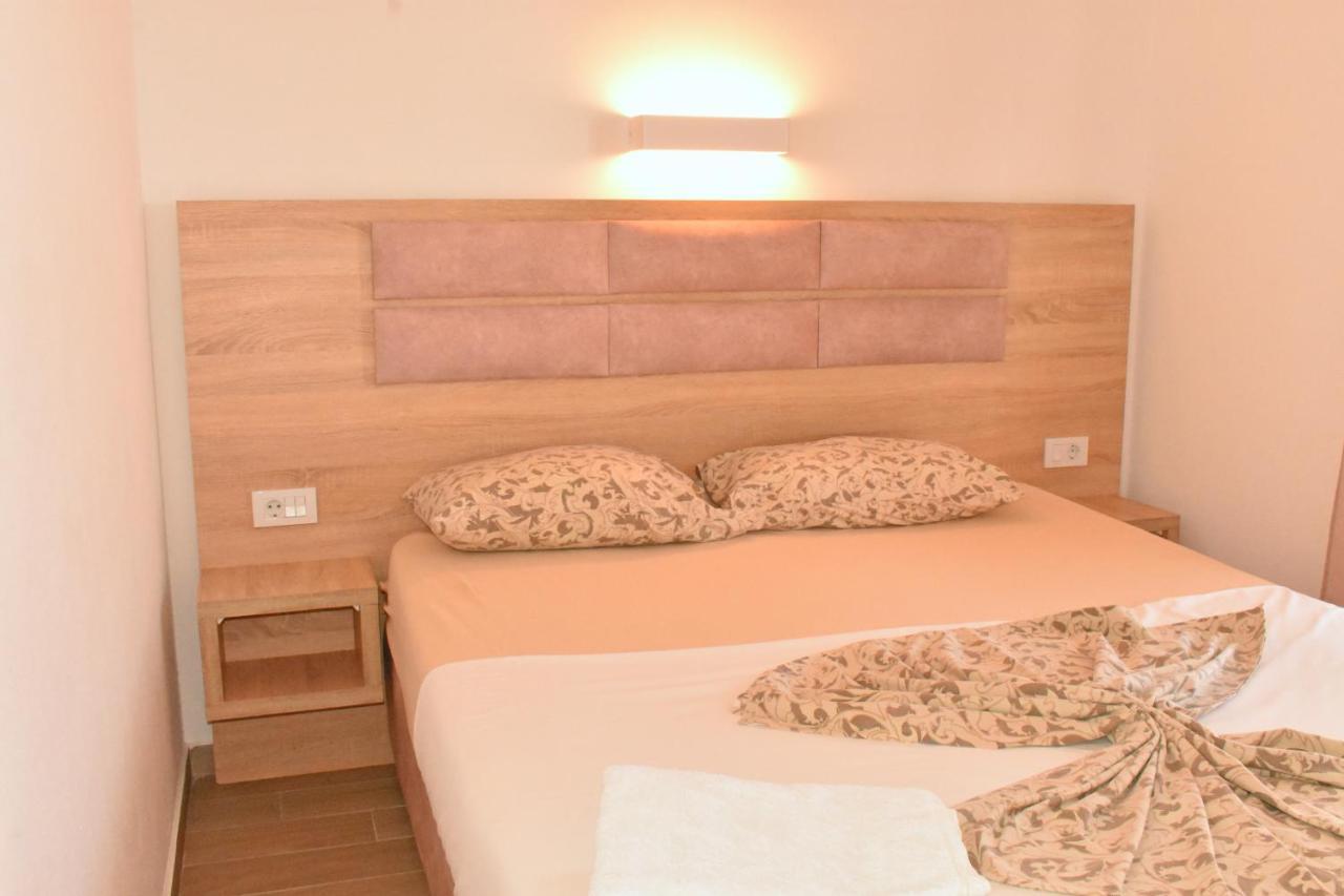 Studio Apartments Jupo Ulcinj Buitenkant foto
