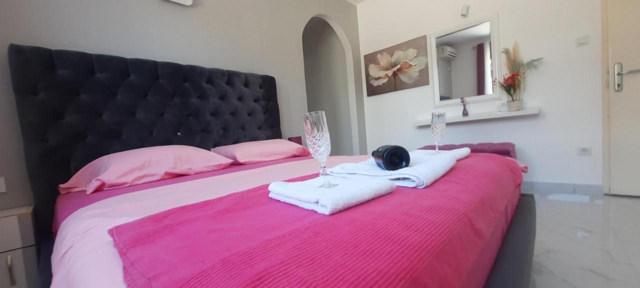 Studio Apartments Jupo Ulcinj Buitenkant foto