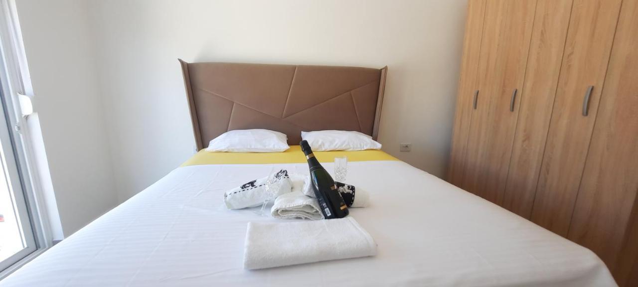Studio Apartments Jupo Ulcinj Buitenkant foto
