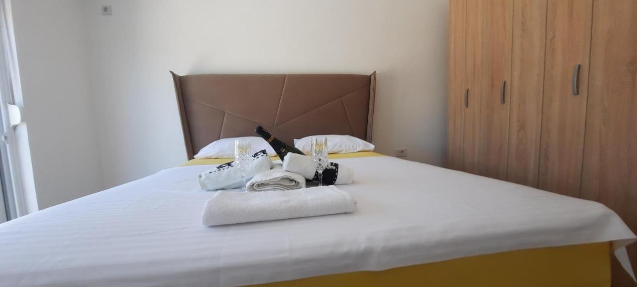 Studio Apartments Jupo Ulcinj Buitenkant foto
