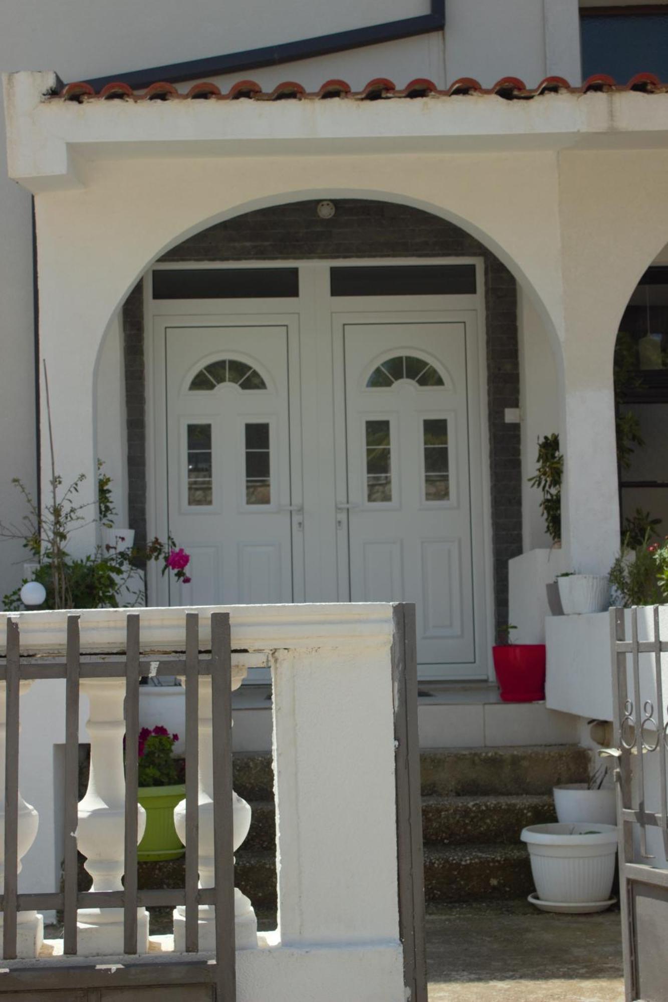 Studio Apartments Jupo Ulcinj Buitenkant foto